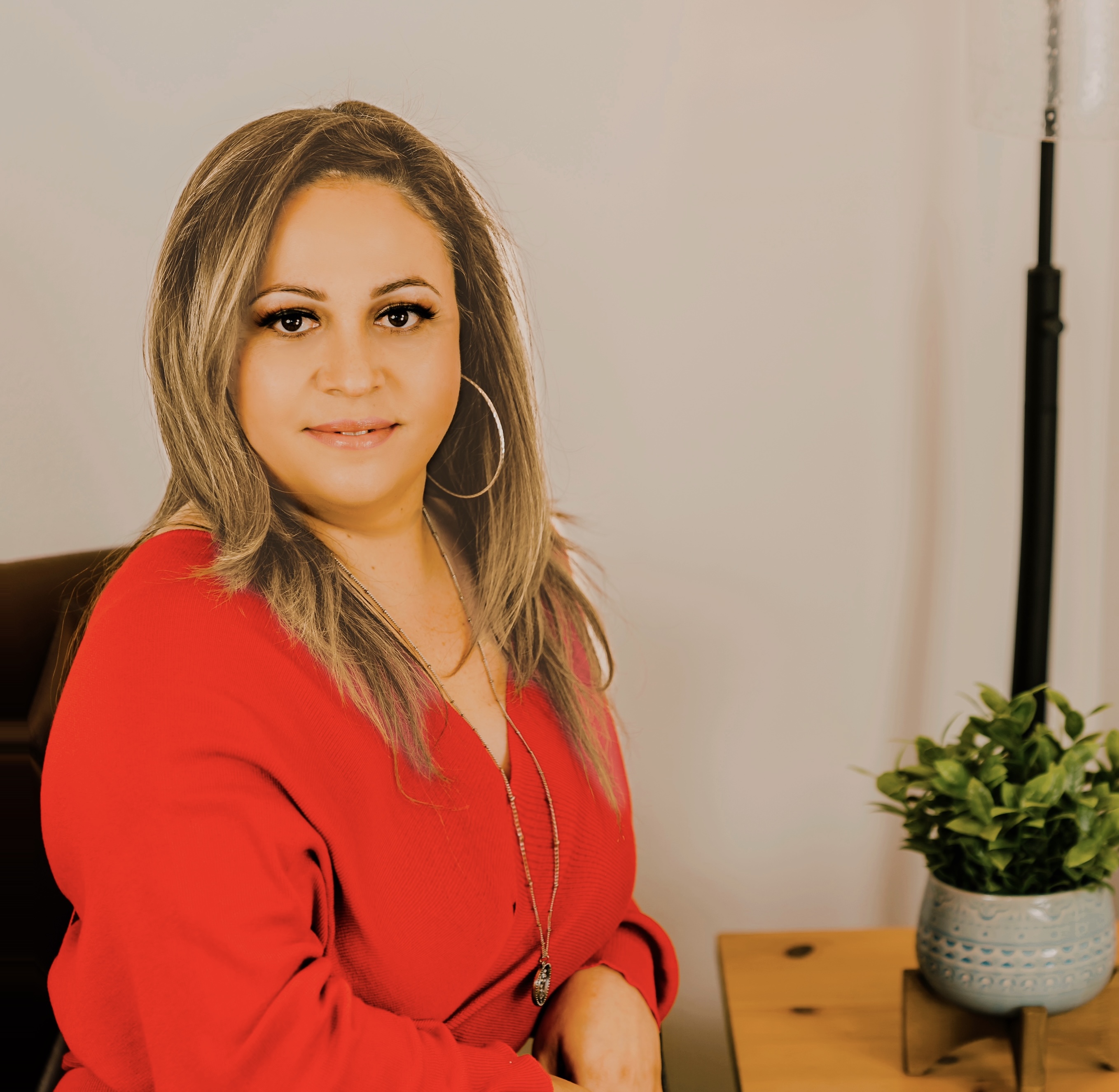 Teresa Garibay, Broker